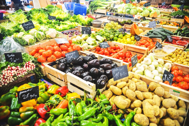 in season vegetables grocery sales cycle