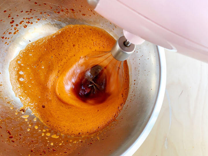 whipped thai tea mixer