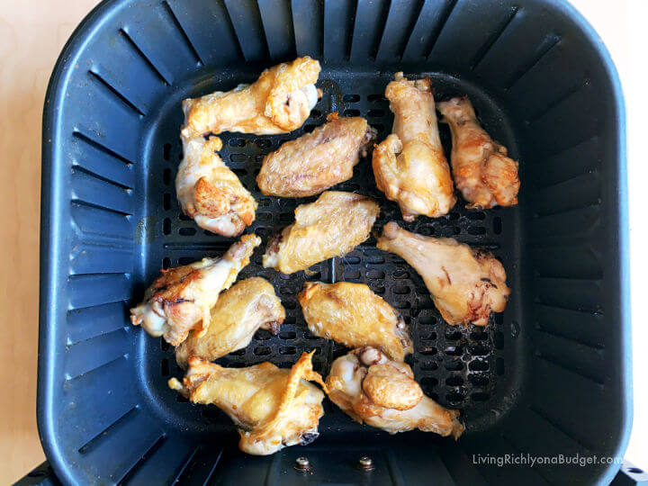 cooked wings in air fryer basket
