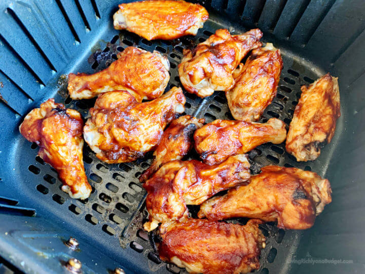 BBQ Wings cooked in air fryer basket