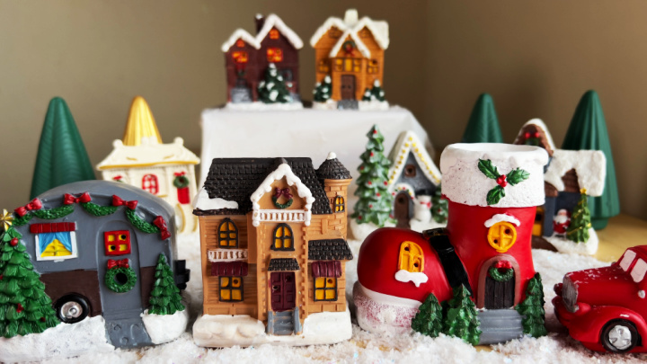 Dollar Tree Christmas House Mini Village