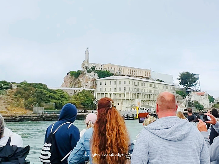 image: view of alcatraz from ferry
